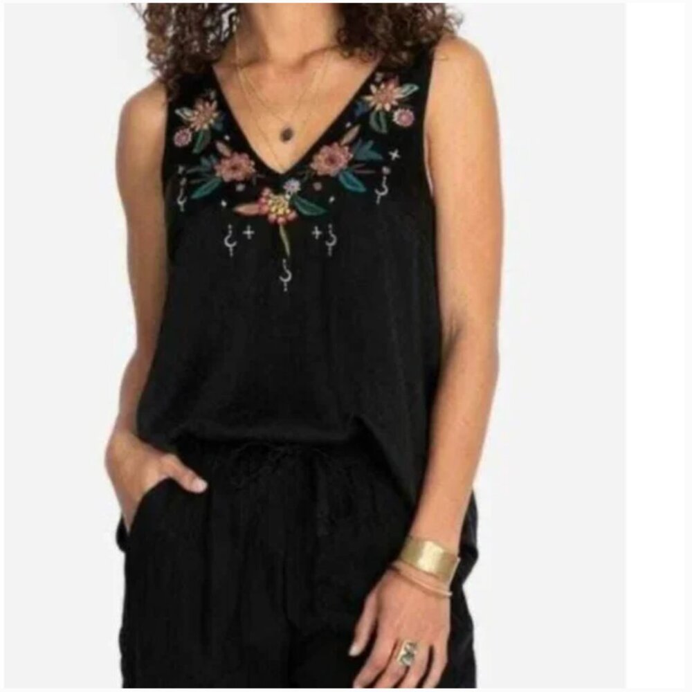 ⭐️ Sanja Embroidered Floral Flower Hipster Boho Classy Chic Elegant Silk Blouse